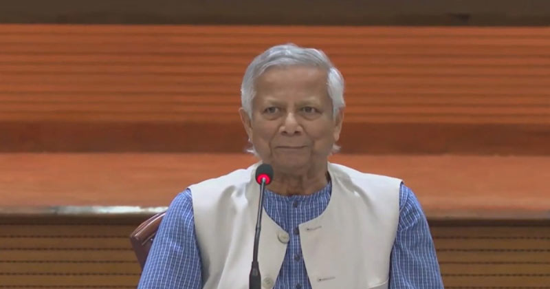 পুলিশ কর্মকর্তাদের সঙ্গে জরুরি বৈঠকে প্রধান উপদেষ্টা