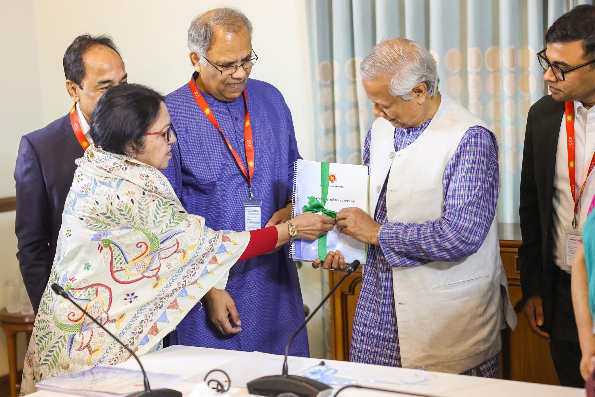 সাংবাদিকের ন্যূনতম যোগ্যতা স্নাতক ও বেতন নবম গ্রেডে নির্ধারণের সুপারিশ