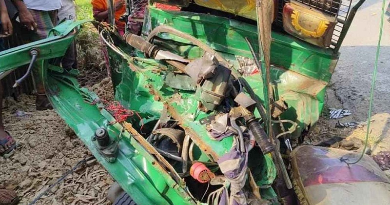গাজীপুরে ট্রাক-সিএনজি সংঘর্ষে নারীসহ নিহত ৩