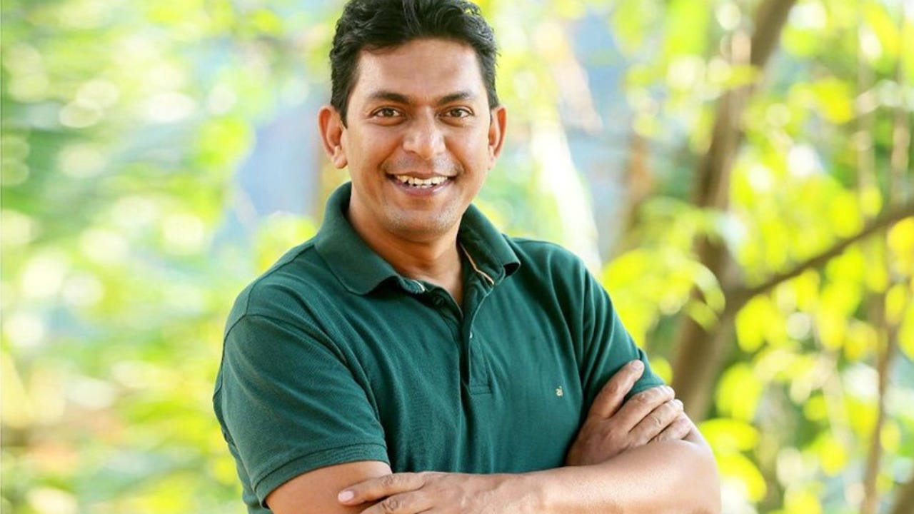 গ্রেপ্তার আতঙ্কে ভারত সফর বাতিল চঞ্চল চৌধুরীর