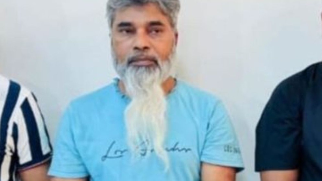জুলকারনাইন সায়েরের বিস্ফোরক দাবি: লন্ডনে ‘টার্গেট’ মিশনে পাঠানো হয়েছিল সুব্রত বাইনকে