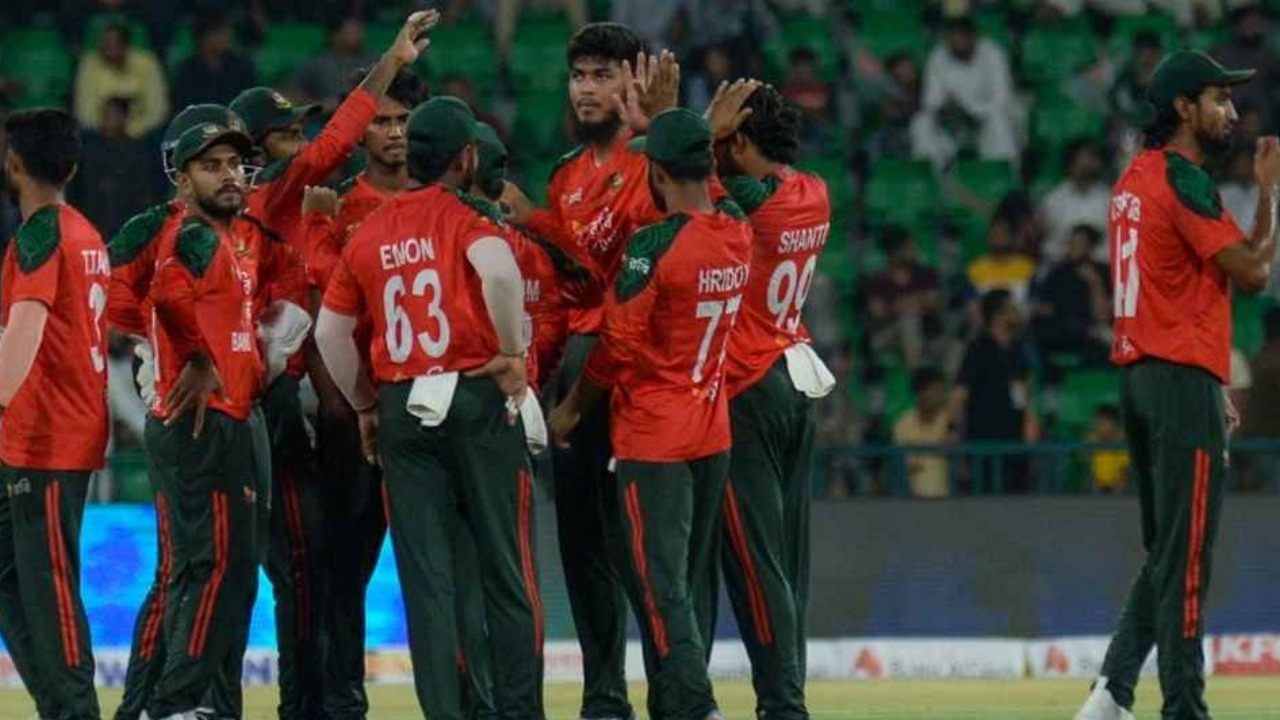 টি-টোয়েন্টি র‍্যাঙ্কিংয়ে এক ধাপ পিছিয়ে ১০-এ বাংলাদেশ