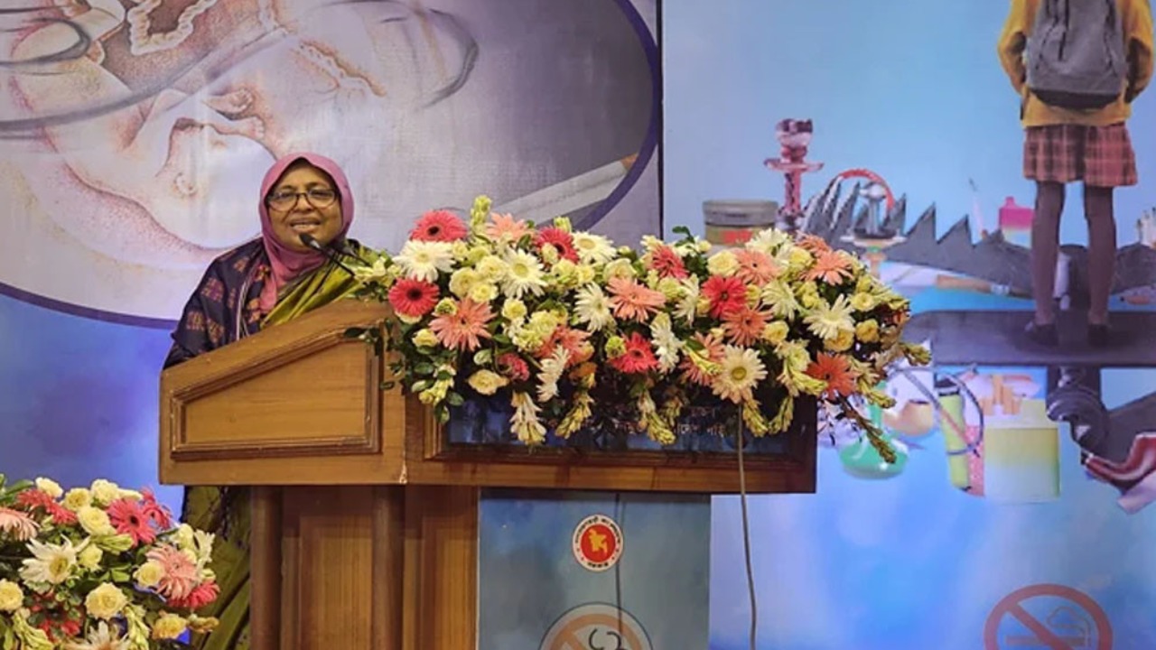 তামাক কোম্পানির বোর্ডে সচিবদের থাকা নিয়ে প্রশ্ন তুললেন স্বাস্থ্য উপদেষ্টা নূরজাহান বেগম