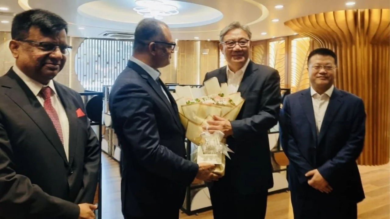 ঢাকায় চীনের বাণিজ্যমন্ত্রী ওয়াং ওয়েনতাও: ১০০ ব্যবসায়ীসহ ২০০ সদস্যের প্রতিনিধি দল নিয়ে সম্ভাব্য বড় বিনিয়োগ বার্তা