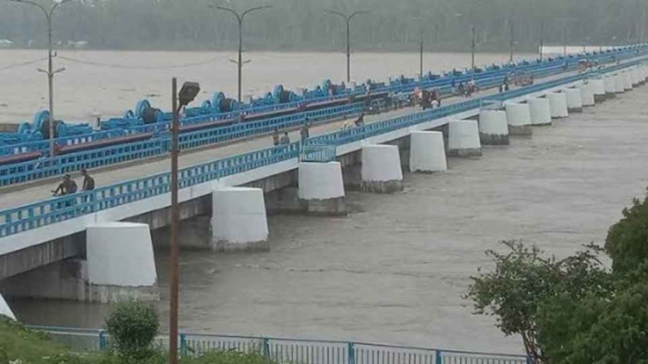 তিস্তার পানি বাড়ায় ভারতের ‘রেড অ্যালার্ট’, বাংলাদেশেও বন্যার সতর্কতা