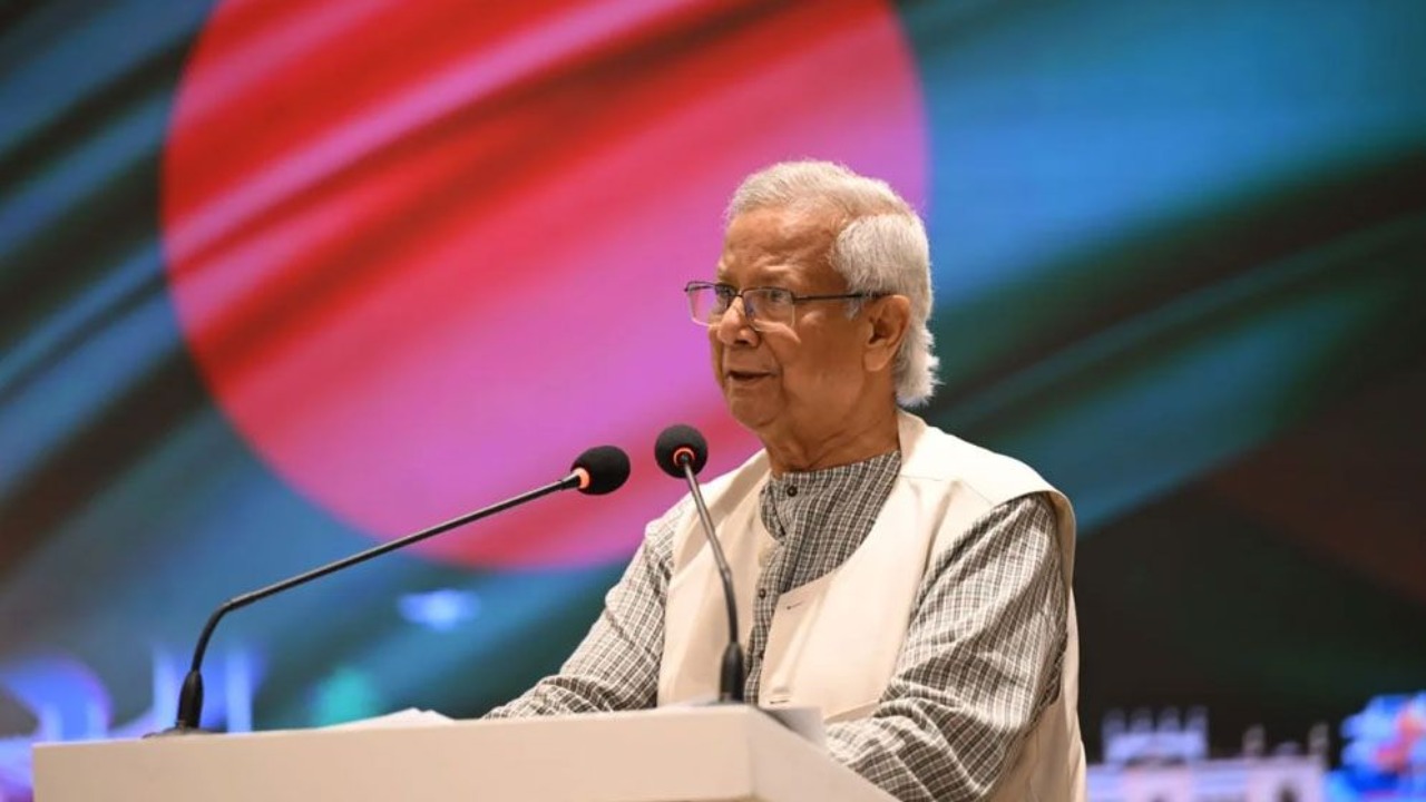 “পাট শুধু বস্তার তন্তু নয়, এটি হতে পারে অর্থনীতির চালিকা শক্তি”—ড. ইউনূস