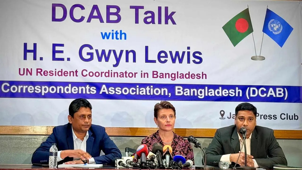 "দুই দেশের সম্মতিতেই সম্ভব মানবিক করিডোর" — জাতিসংঘ প্রতিনিধি গোয়েন লুইস