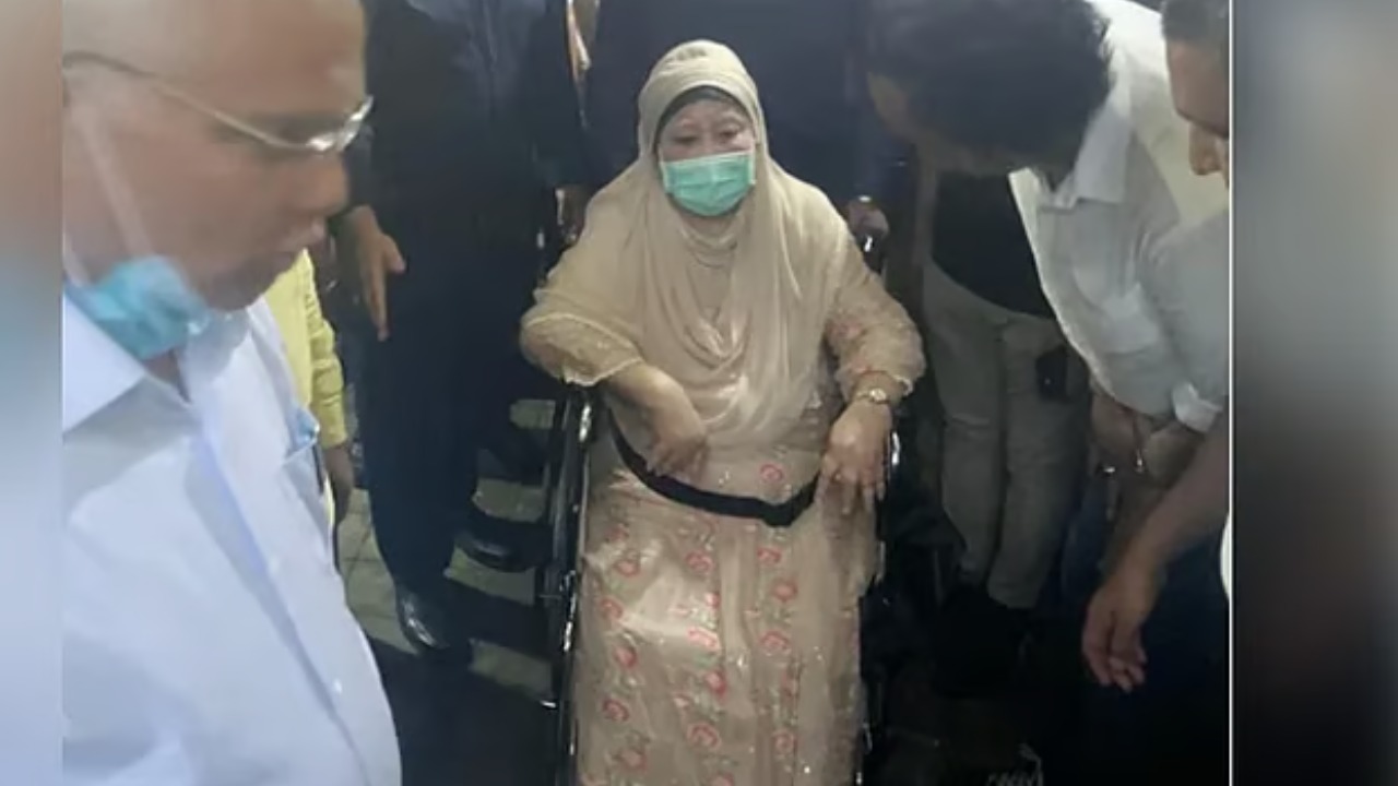 খালেদা জিয়ার চিকিৎসায় পরিবর্তন, শারীরিক অবস্থা স্থিতিশীল: ডা. জাহিদ