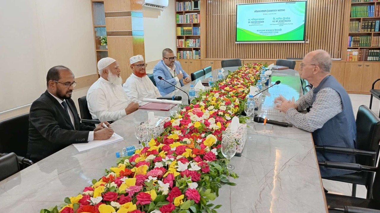 জামায়াত আমিরের সঙ্গে বিদায়ী জার্মান রাষ্ট্রদূতের বৈঠক, আলোচনায় গণতন্ত্র ও উন্নয়ন
