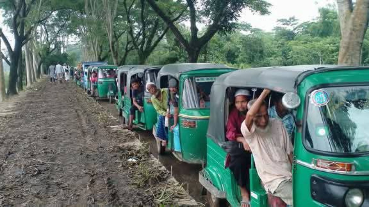 দুর্ভোগের আরেক নাম ‘সালুটিকর-গোয়াইনঘাট সড়ক’: পর্যটনে ভাটা, থমকে গেছে বিছানাকান্দি-পান্থুমাই