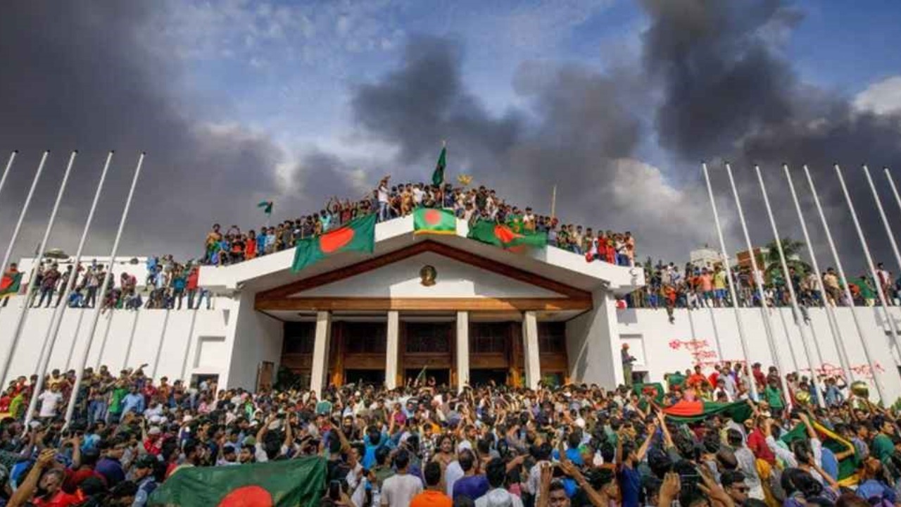 গণঅভ্যুত্থান দিবস উদযাপনে ড. ইউনূসের নেতৃত্বে ৩৬ সদস্যের জাতীয় কমিটি গঠন