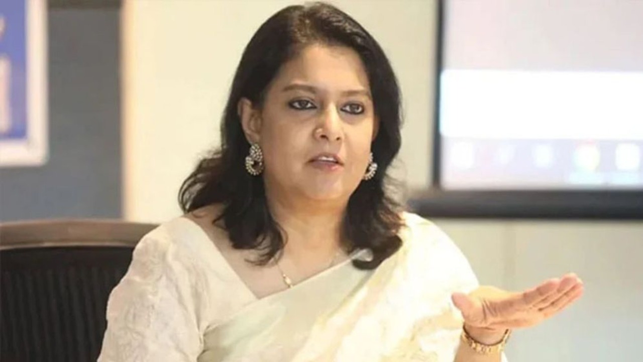 মেয়াদোত্তীর্ণ গাড়ি সড়ক থেকে তুলে নেওয়া হবে: উপদেষ্টা রিজওয়ানা হাসান