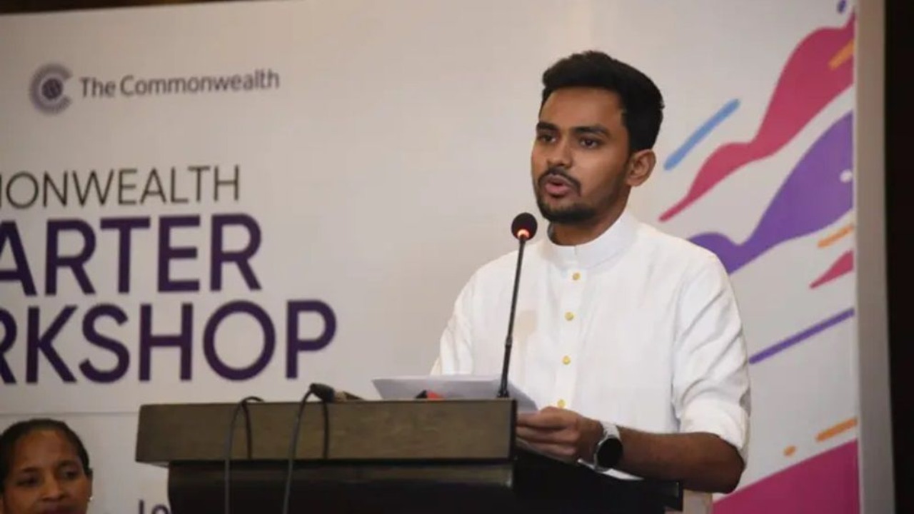 ভিআইপি টার্মিনালে ‘গুলি ভর্তি ম্যাগাজিন’ ধরা পড়ল উপদেষ্টার ব্যাগে, উঠছে একের পর এক প্রশ্ন