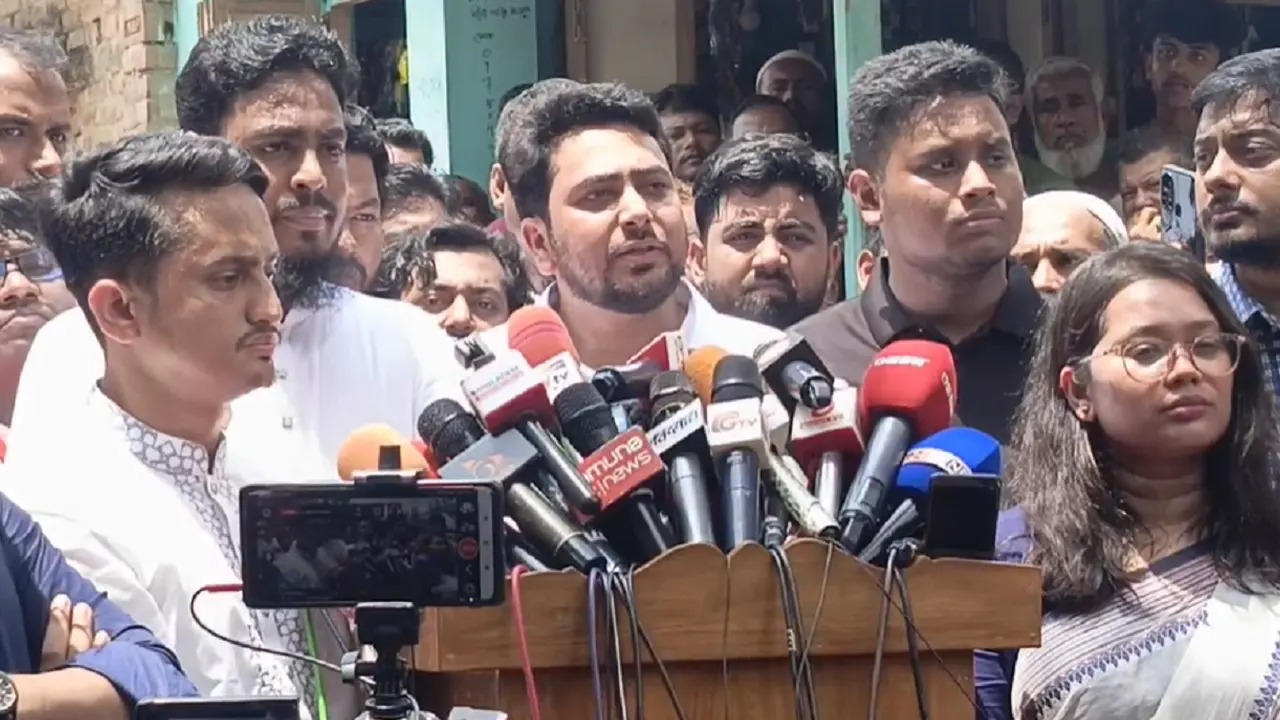 জুলাই সনদ নিয়ে টালবাহানা সহ্য করা হবে না: এনসপি আহ্বায়ক নাহিদ ইসলাম