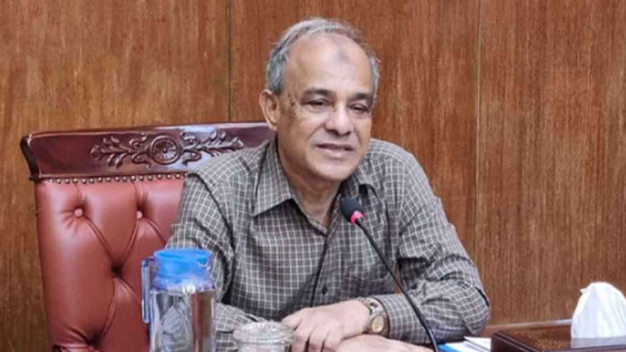 চালের দাম নিয়ন্ত্রণে গণমাধ্যমের সহায়তা চাইলেন স্বরাষ্ট্র উপদেষ্টা জাহাঙ্গীর আলম