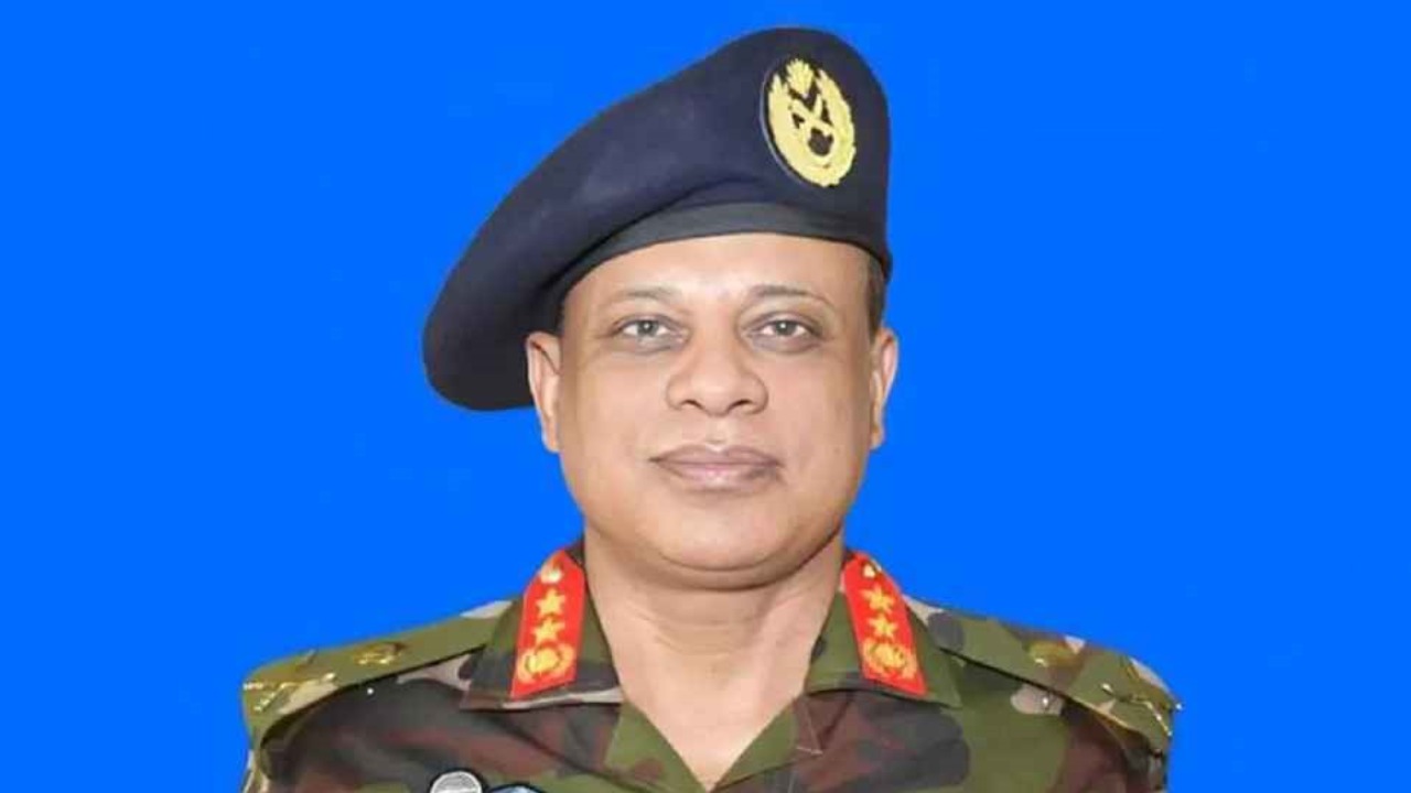 ডিজিএফআইয়ের সাবেক ডিজির ৪০ কোটি টাকার ব্যাংক হিসাব অবরুদ্ধ করল আদালত
