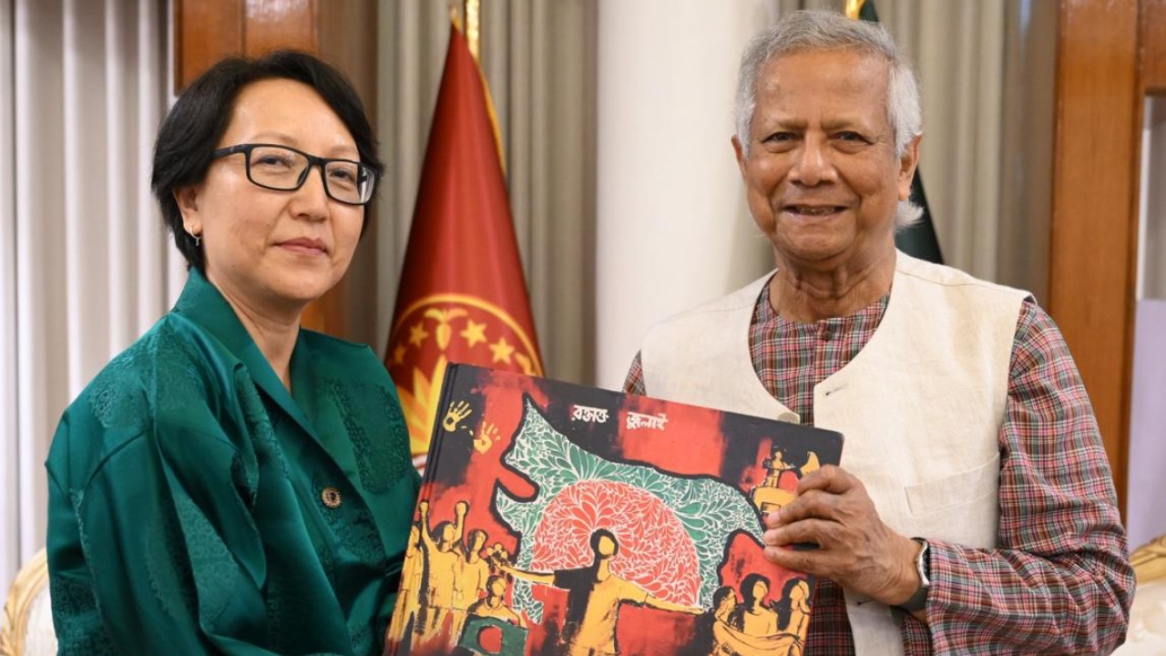 প্রধান উপদেষ্টার সঙ্গে ভুটানের নবনিযুক্ত রাষ্ট্রদূতের সাক্ষাৎ