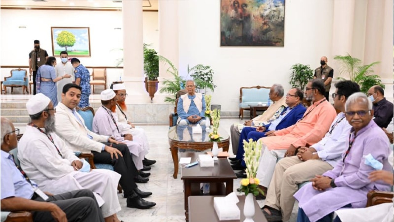 প্রধান উপদেষ্টা ইউনূসের সঙ্গে বৈঠকে ১৪ দল-জোট: সংলাপে গুরুত্বপূর্ণ অগ্রগতি প্রত্যাশা