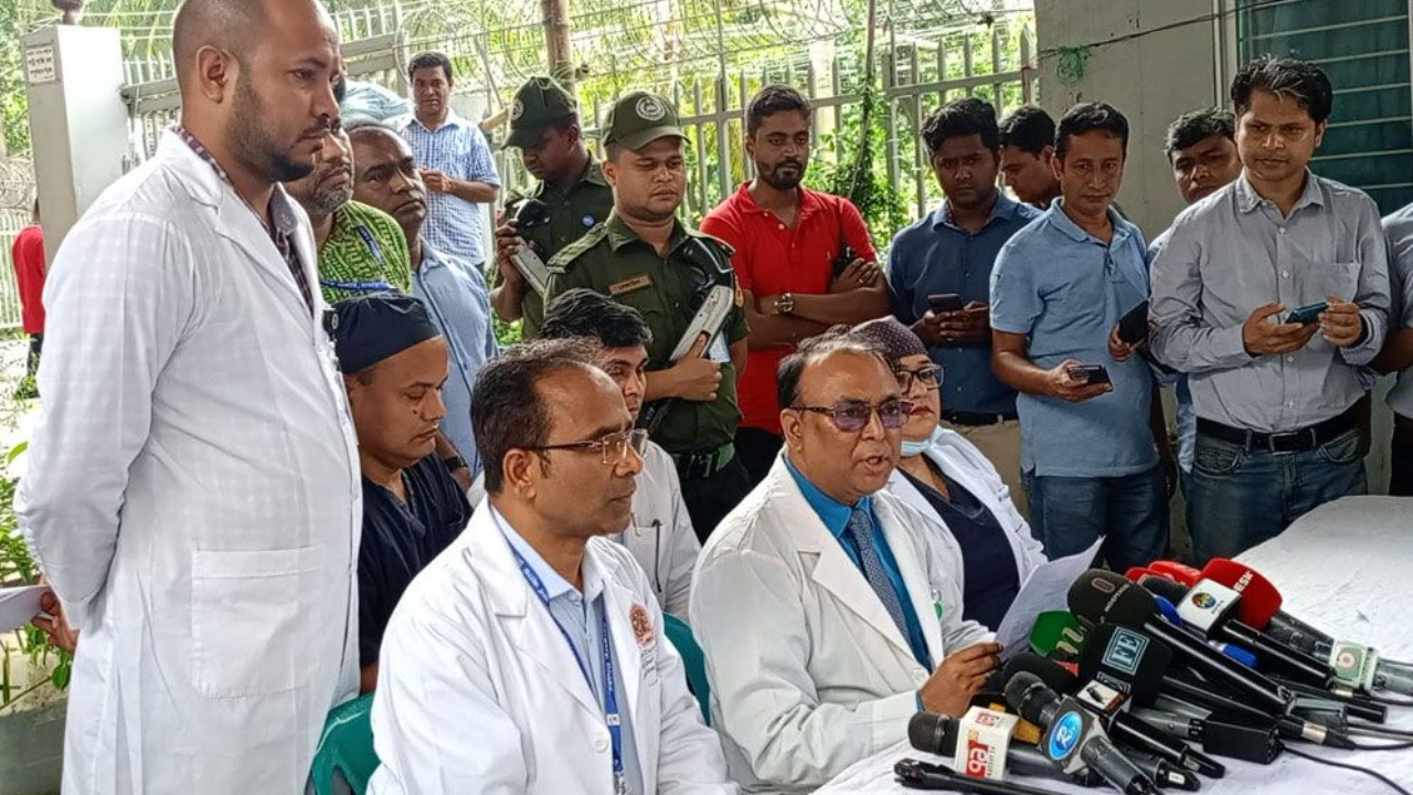 বার্ন ইনস্টিটিউটে চিকিৎসাধীনদের মধ্যে ৪ জন আশঙ্কাজনক, আরও ২ শিক্ষার্থীকে ছাড়পত্র
