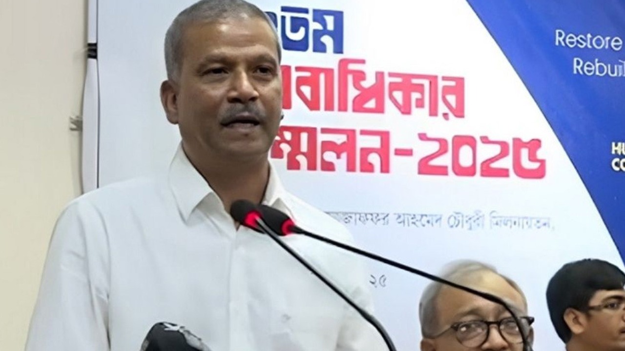 “ক্ষমতা পরিবর্তনের ভয় না থাকলে সরকার দানবীয় হয়ে ওঠে”: আইন উপদেষ্টা আসিফ নজরুল